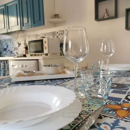 Casa Pelagos A 50mt Dal Mare アパート ニコーテラ